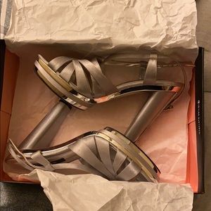 Nina Ushi Platform Sandals